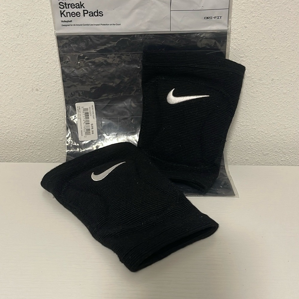 Nike Black Streak Knee Pads